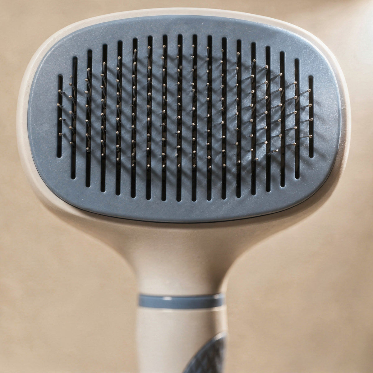 Self-Cleaning Cat Grooming Brush — One Click and It's Empty