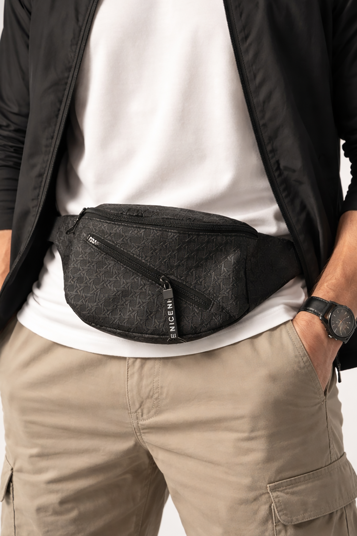 Black water-resistant belt bag